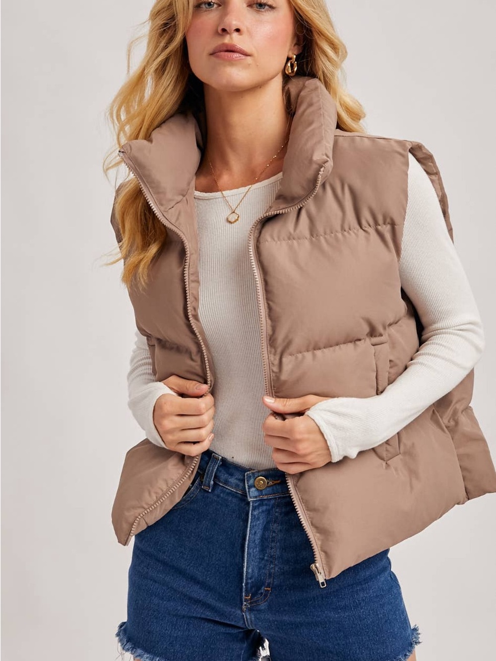 Women’s Taupe Zipper Front Puffer Vest Oversized Lightweight NWT